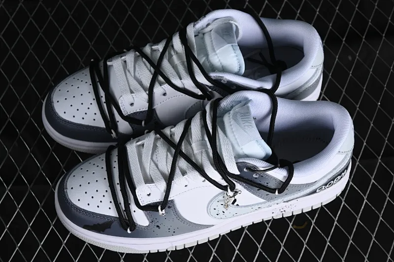 All categories Nk SB Dunk series Nk SB Dunk Low Low-top sneakers Nk Dunk Low Splash ink graffiti Double hook Halloween cross Old gradient SB strap low-top casual sneakers DV0831-101